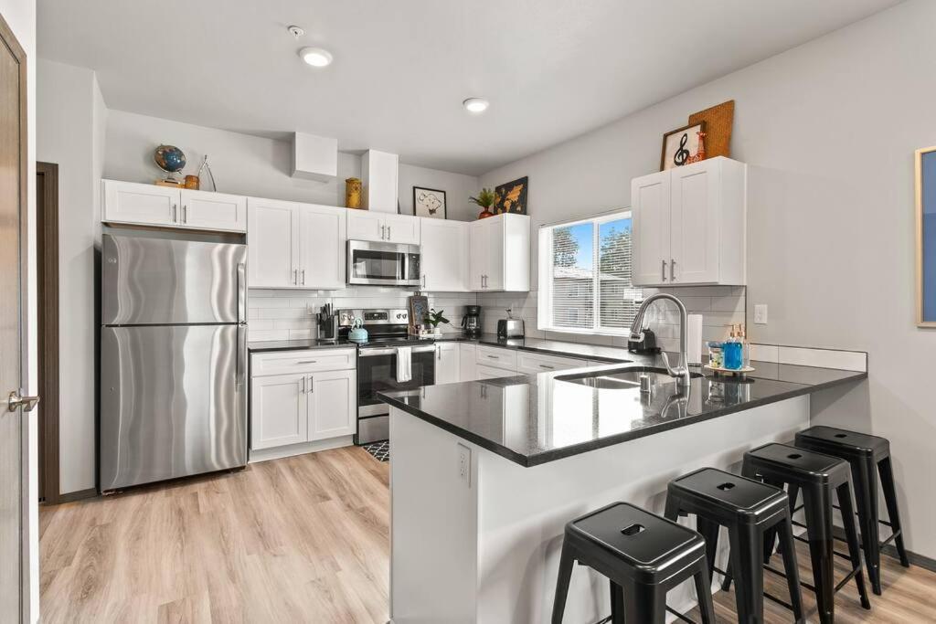 Appartement New 2 Bed 2 Bath Near Perry District And Dt à Spokane Extérieur photo